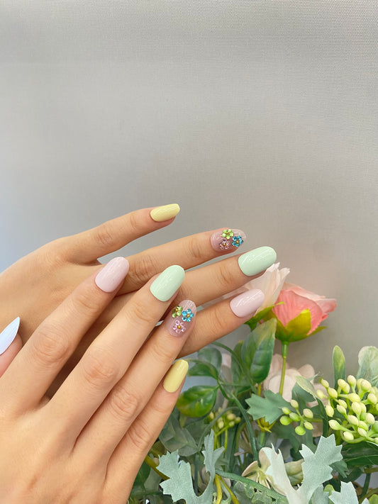 Berry Bear – Pastel Garden Press-On Nails