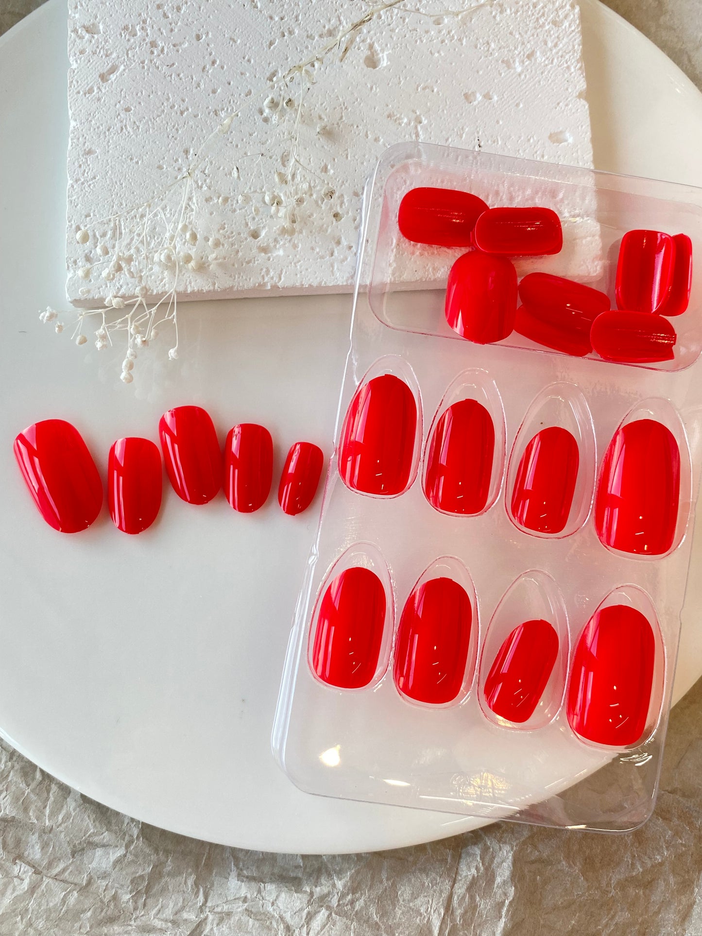 Crimson Kiss – Classic Red Gloss Press-On Nails