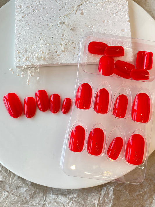 Crimson Kiss – Classic Red Gloss Press-On Nails