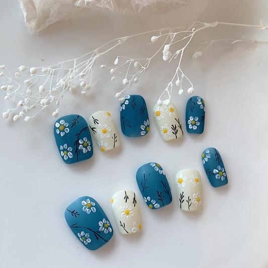 Wildflower Poise – Teal & Cream Floral Press-On Nail