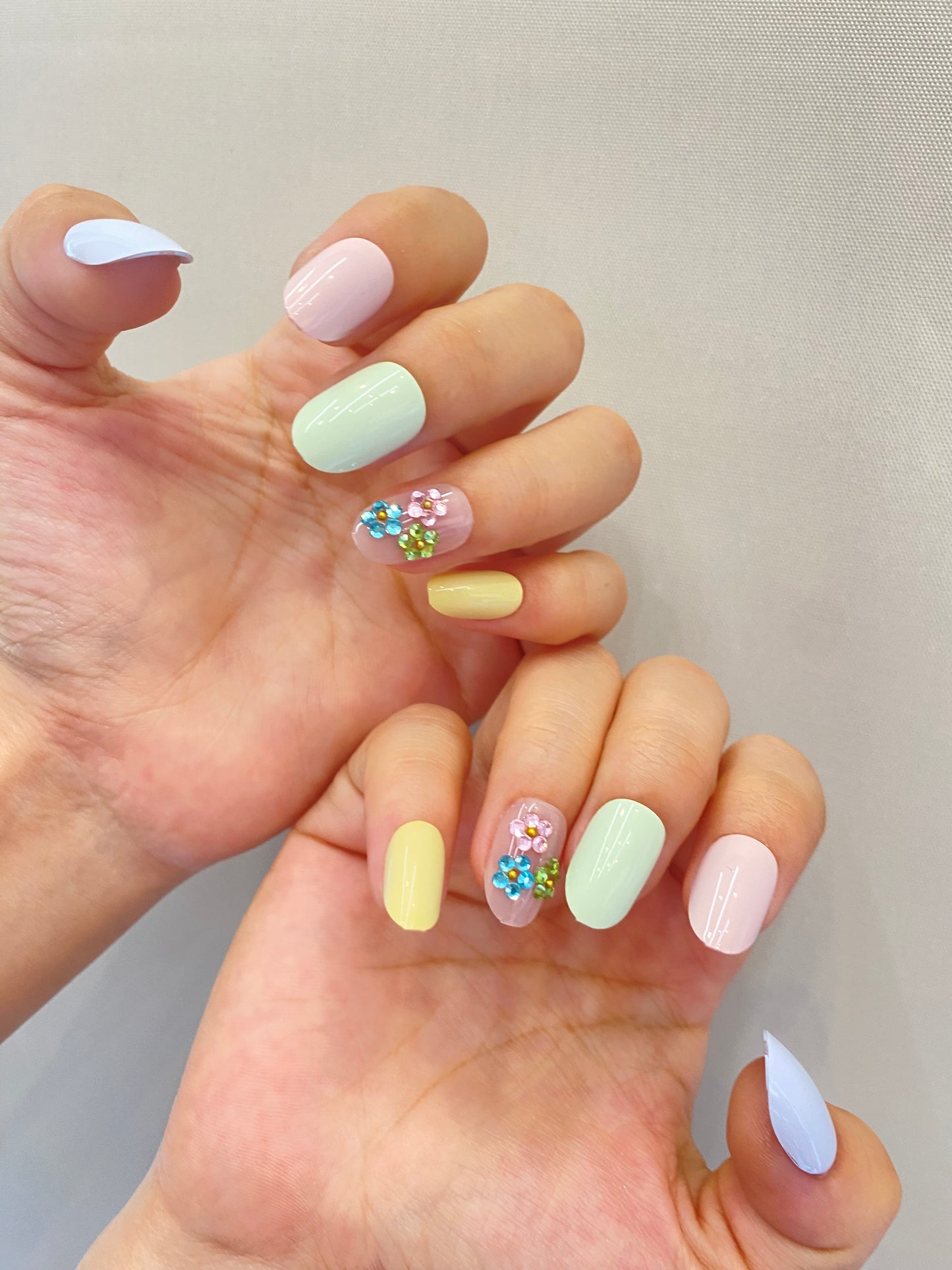 Berry Bear – Pastel Garden Press-On Nails