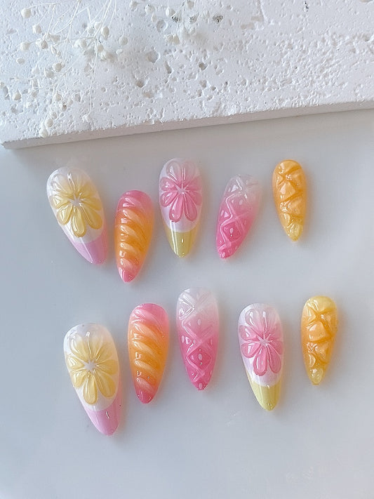 Sunburst Bloom – Retro Floral Press-On Nails