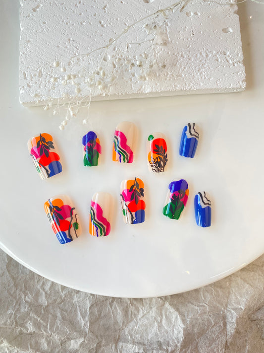 Art Bloom – Abstract Garden Press-On Nails