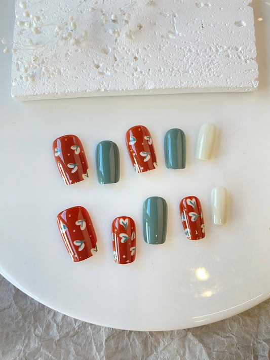 Petal Mosaic – Earth-tone Accent Press-On Nails